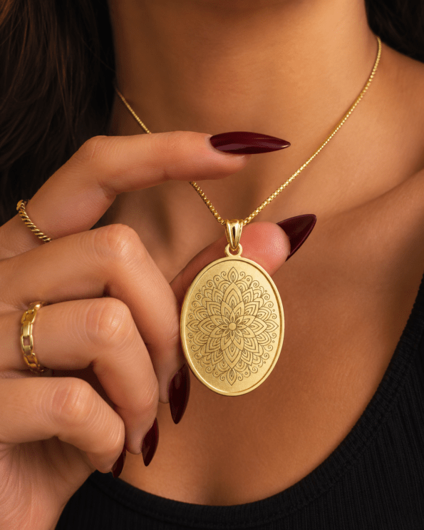 Mandala Oval Pendant Necklace – Elegant Spiritual Jewelry for Everyday Wear